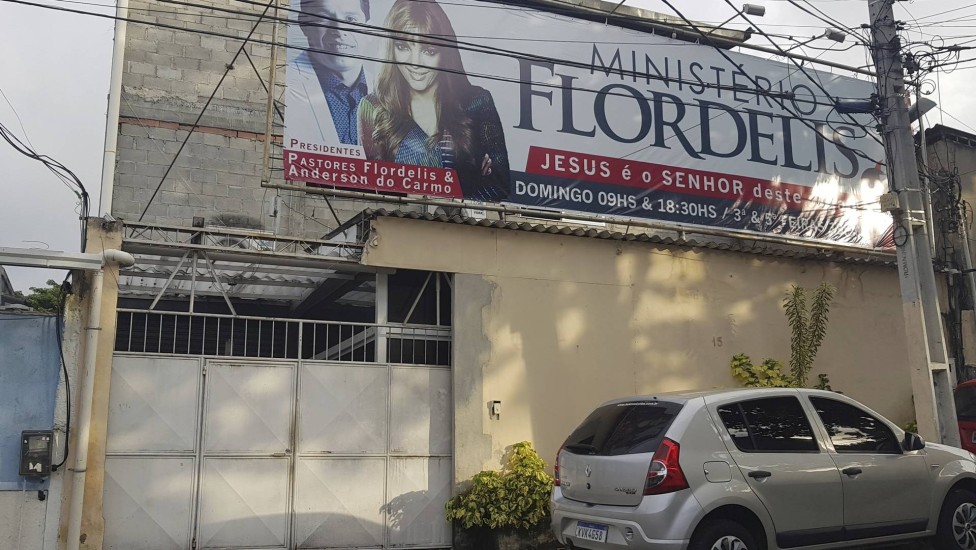 Foto de Debandada de fiéis leva igreja de Flordelis a fechar quatro filiais