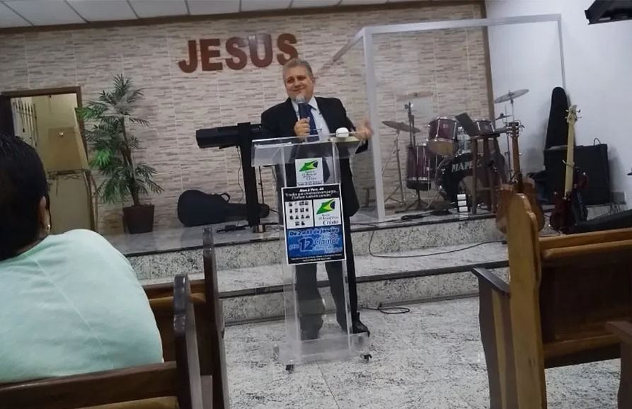 Foto de Pastor lança livro com lições bíblicas para superar as crises de ansiedade