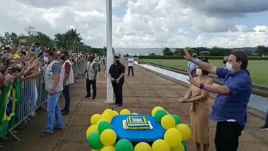 Foto de “Minha força vem de Deus e vocês”, diz Bolsonaro ao comemorar aniversário